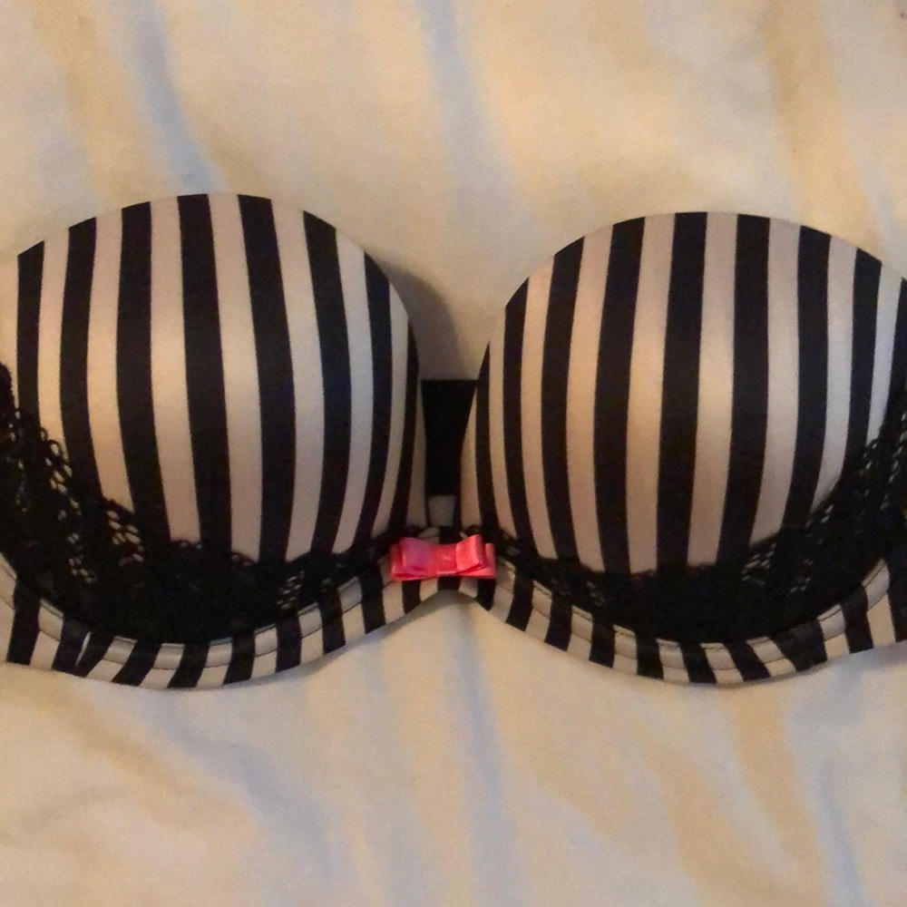 32D strapless